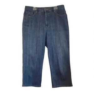 Gloria Vanderbilt Women's Amanda Dark Blue Wash Cotton/Spandex Denim Capris